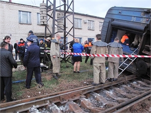 В Запорожье пассажирский поезд сошел с рельс