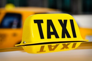 Таксист из Киева взял с интуриста двойной тариф