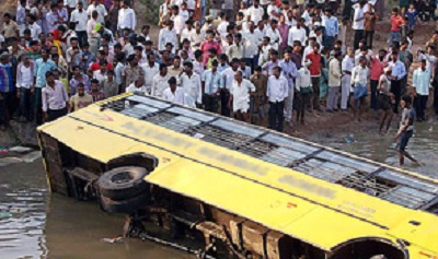 В штате Махараштра разбился автобус с интуристами