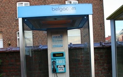 С бельгийских улиц к концу 2015 года исчезнут телефонные кабины