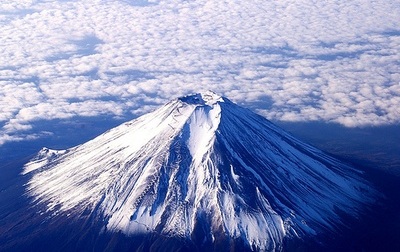 В Японии открылся сезон восхождения на гору Фудзи